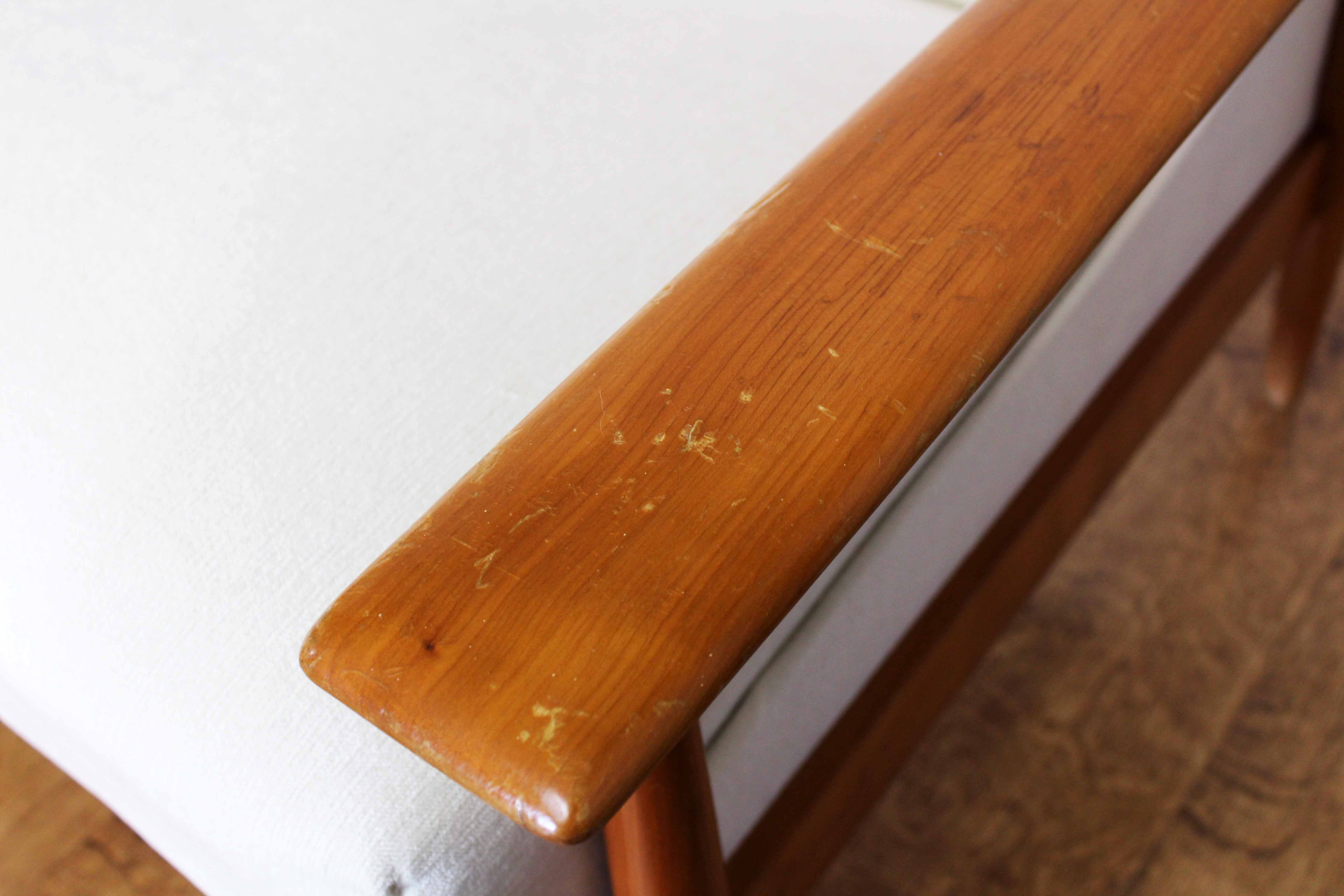 Daybad sofa and 2 Scandinavian armchairs