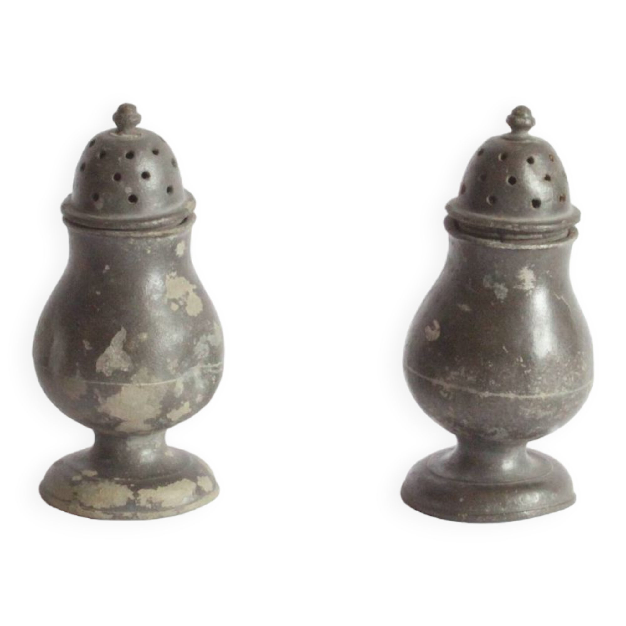 Antique muffineers, salt or sugar shakers in pewter, 18th