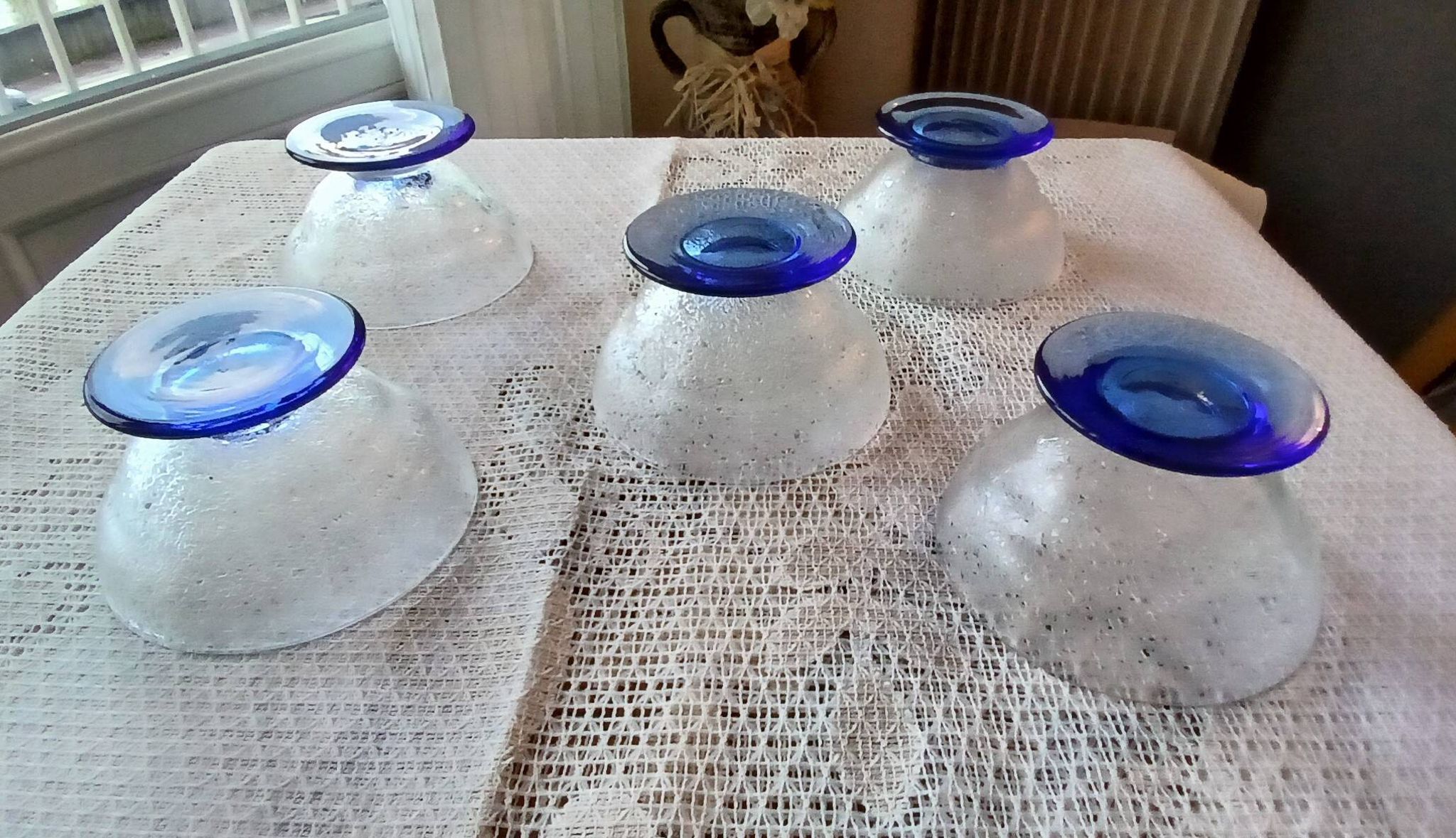 Set including 1 salad bowl and 5 fruit bowls in Daum Nancy crystal from the 40s