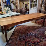 Farm table