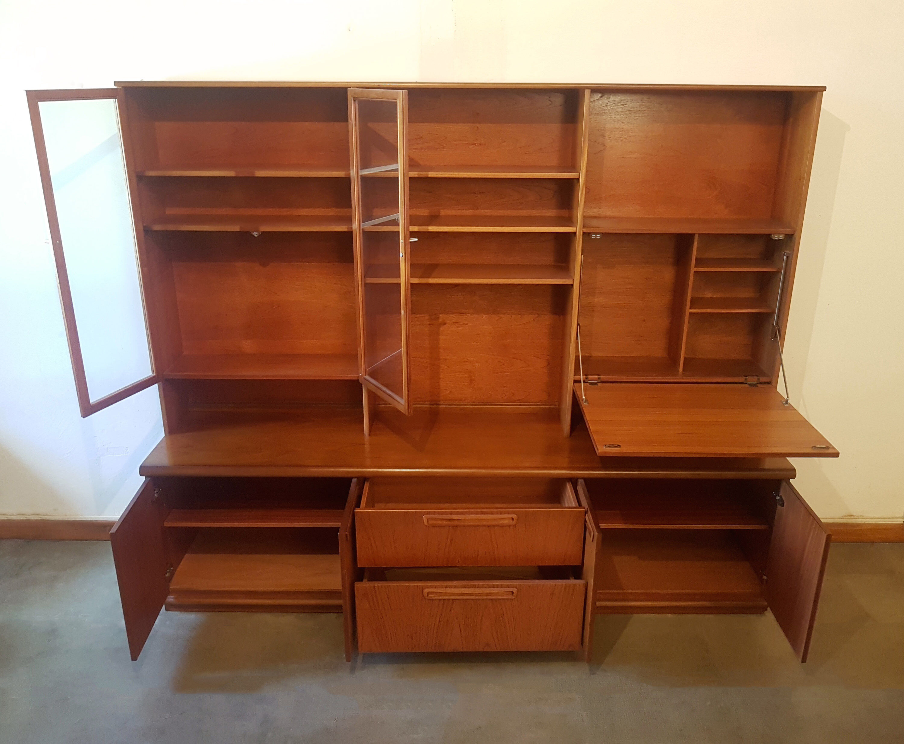 Living to scandinavian lines 60