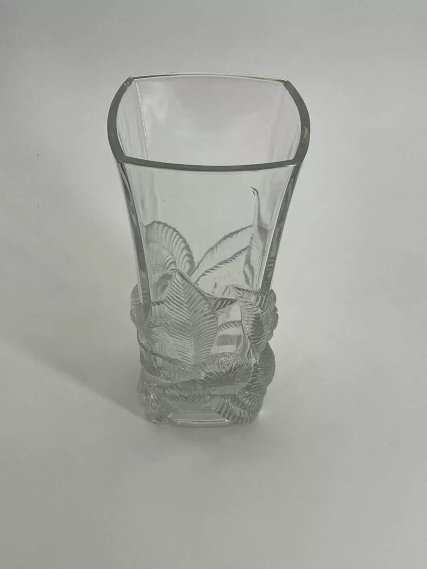 Vase vintage en verre taillé