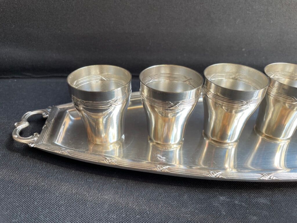 6 shot glasses on tray with handles – Silver metal -Louis XVI style