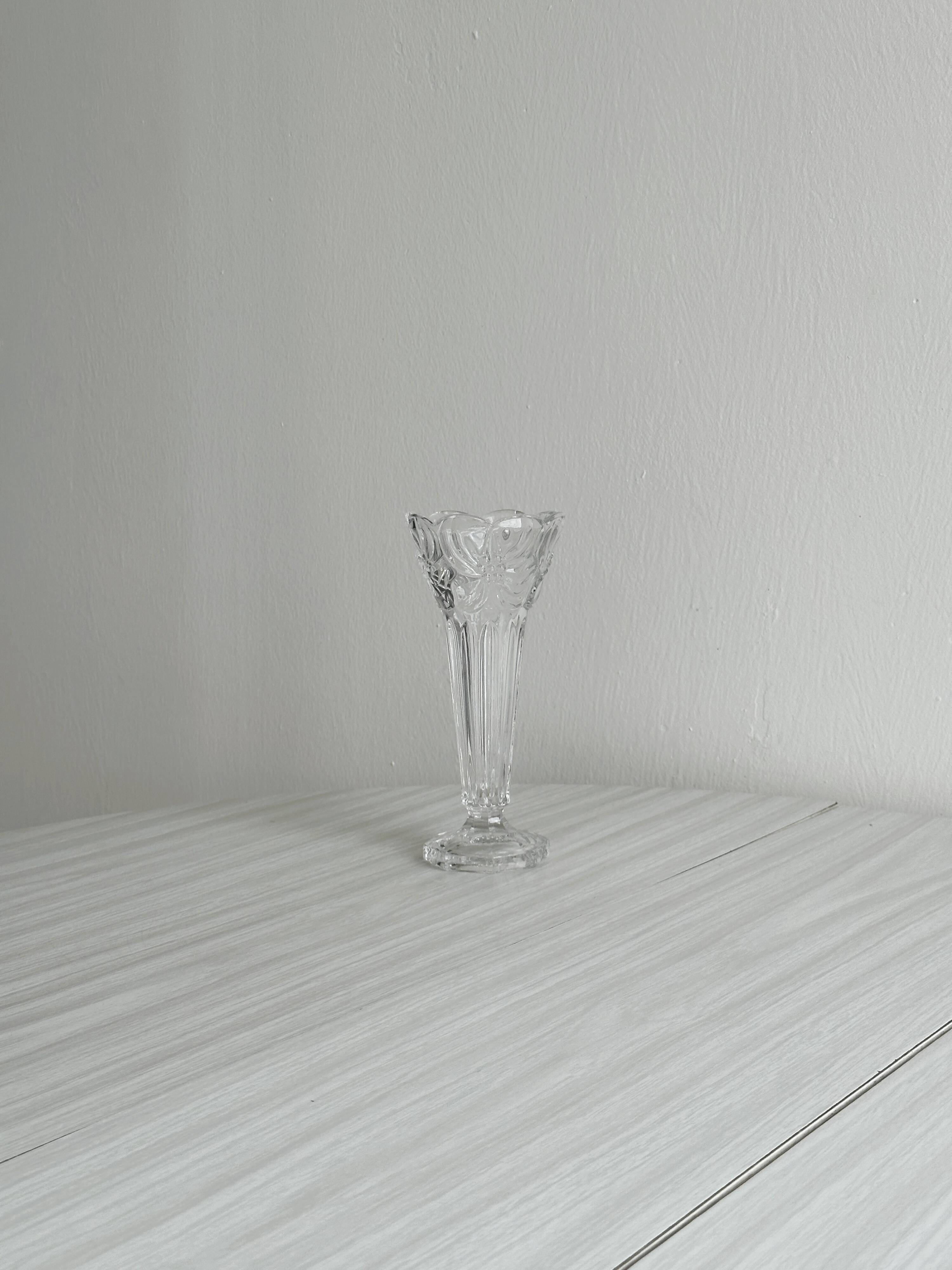Small glass soliflore vase