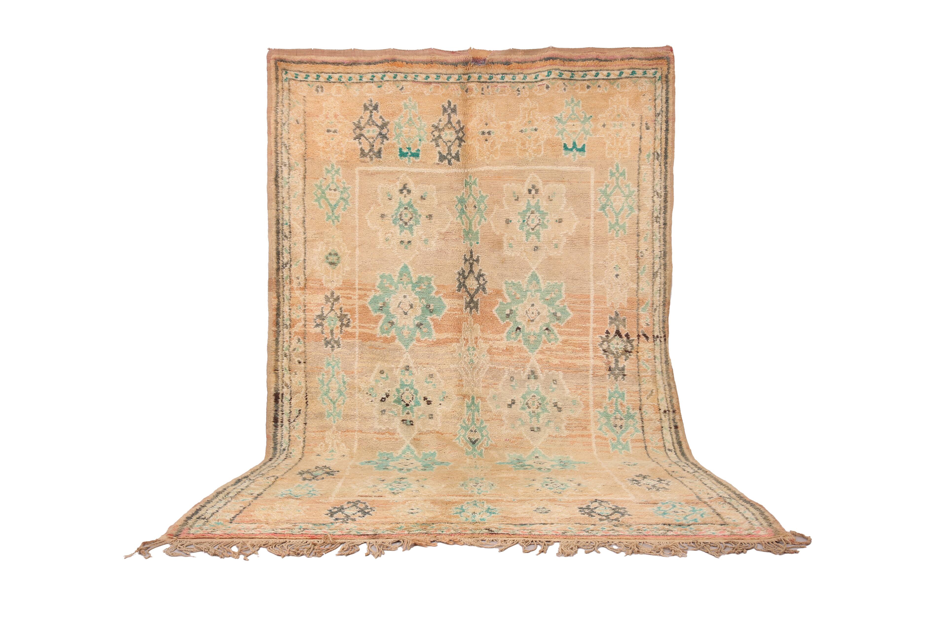 Large Vintage Boujaad Rug 207 x 325 cm - Peach Moroccan rug - Berber Rug