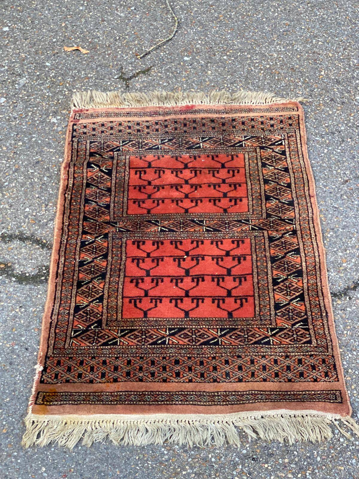 Persian rug, burgundy wool, 60x100