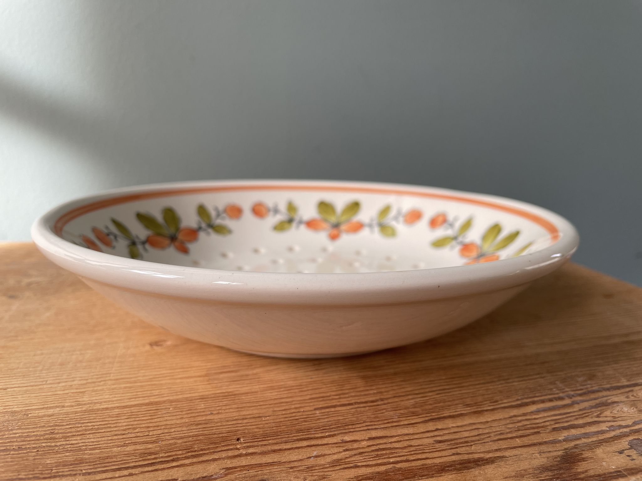 Vintage drip dish in Gien porcelain