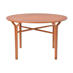 Modern Danish axis Table