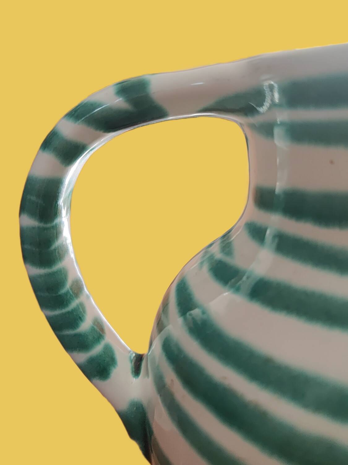 Glazed ceramic jug Gmundner Keramik – White and green stripes