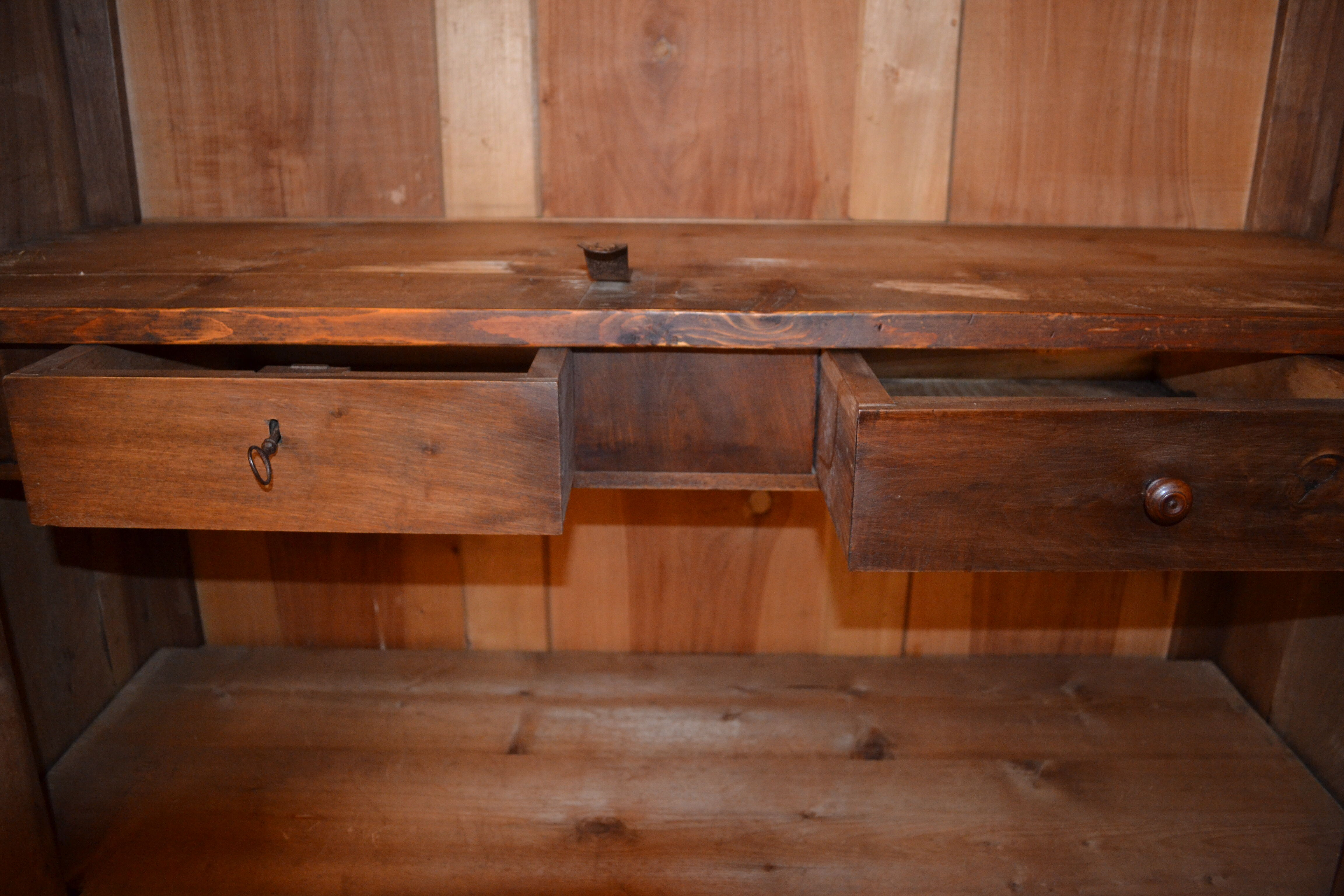 Louis Philippe wardrobe