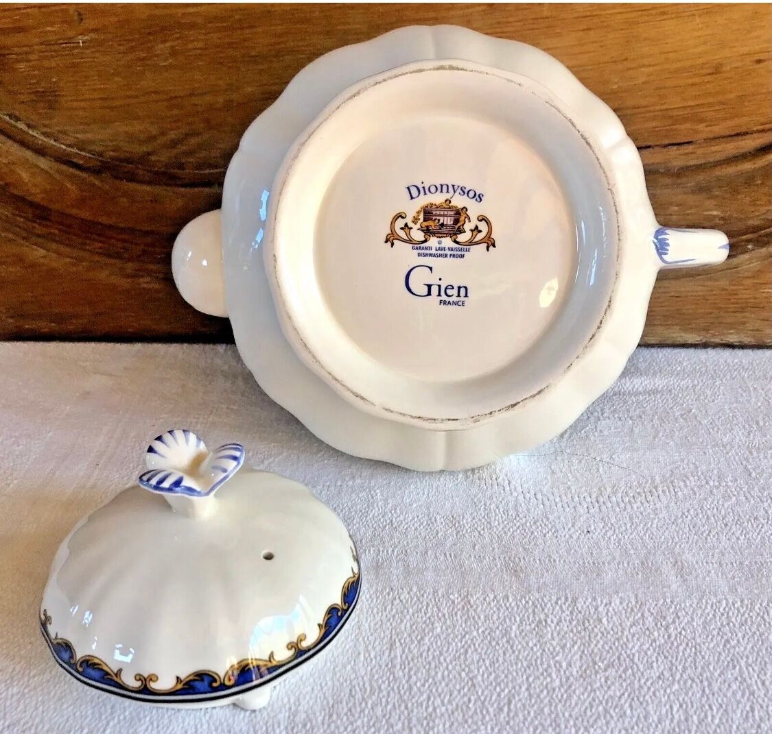 Gien teapot model children at the Dionysus press