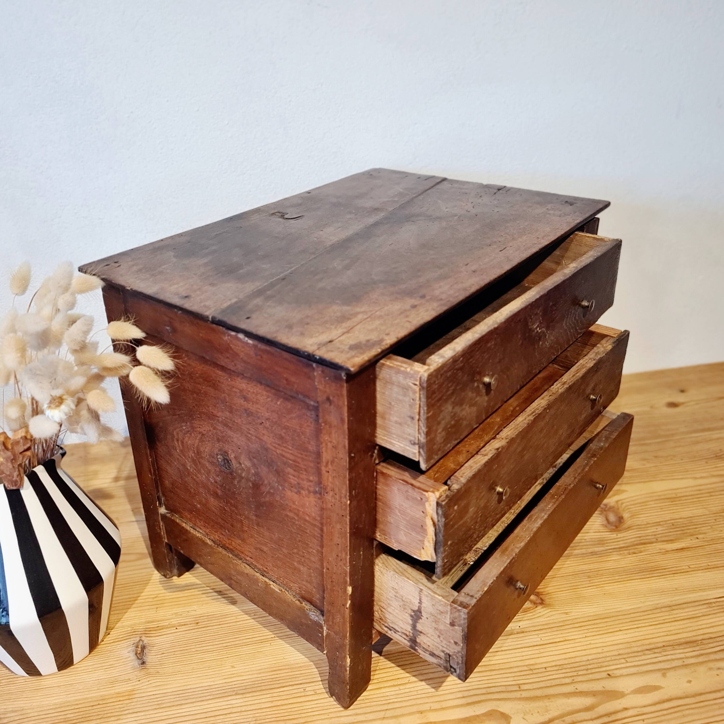 Small antique wooden workshop cabinet with 3 drawers