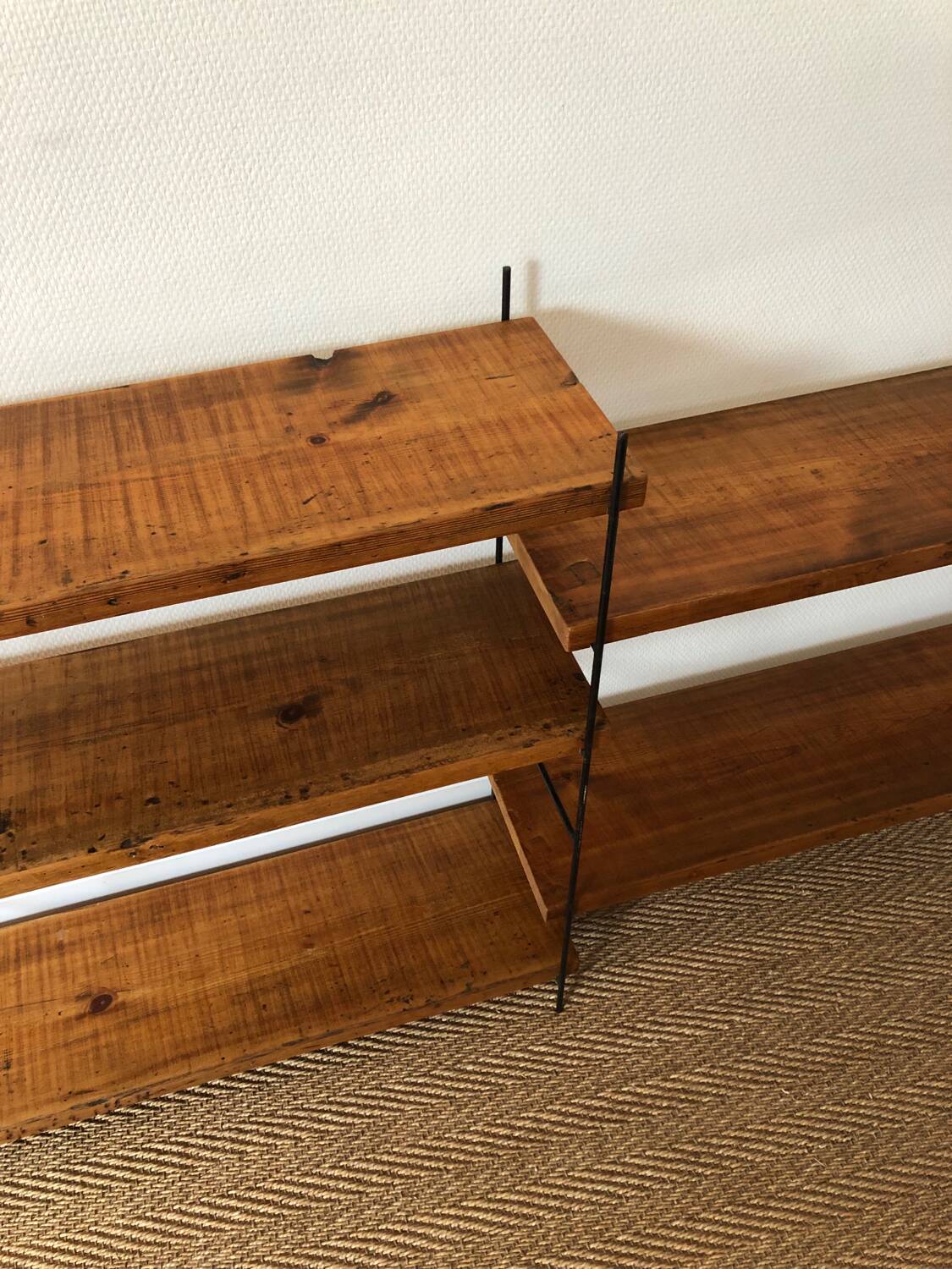 Wall shelf