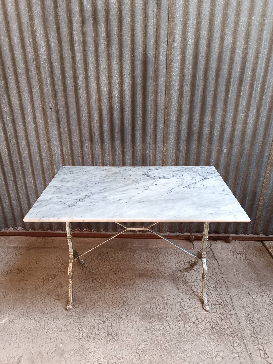 Garden furniture - Bistro table (marble and cast iron) 2 2 aluminum chairs