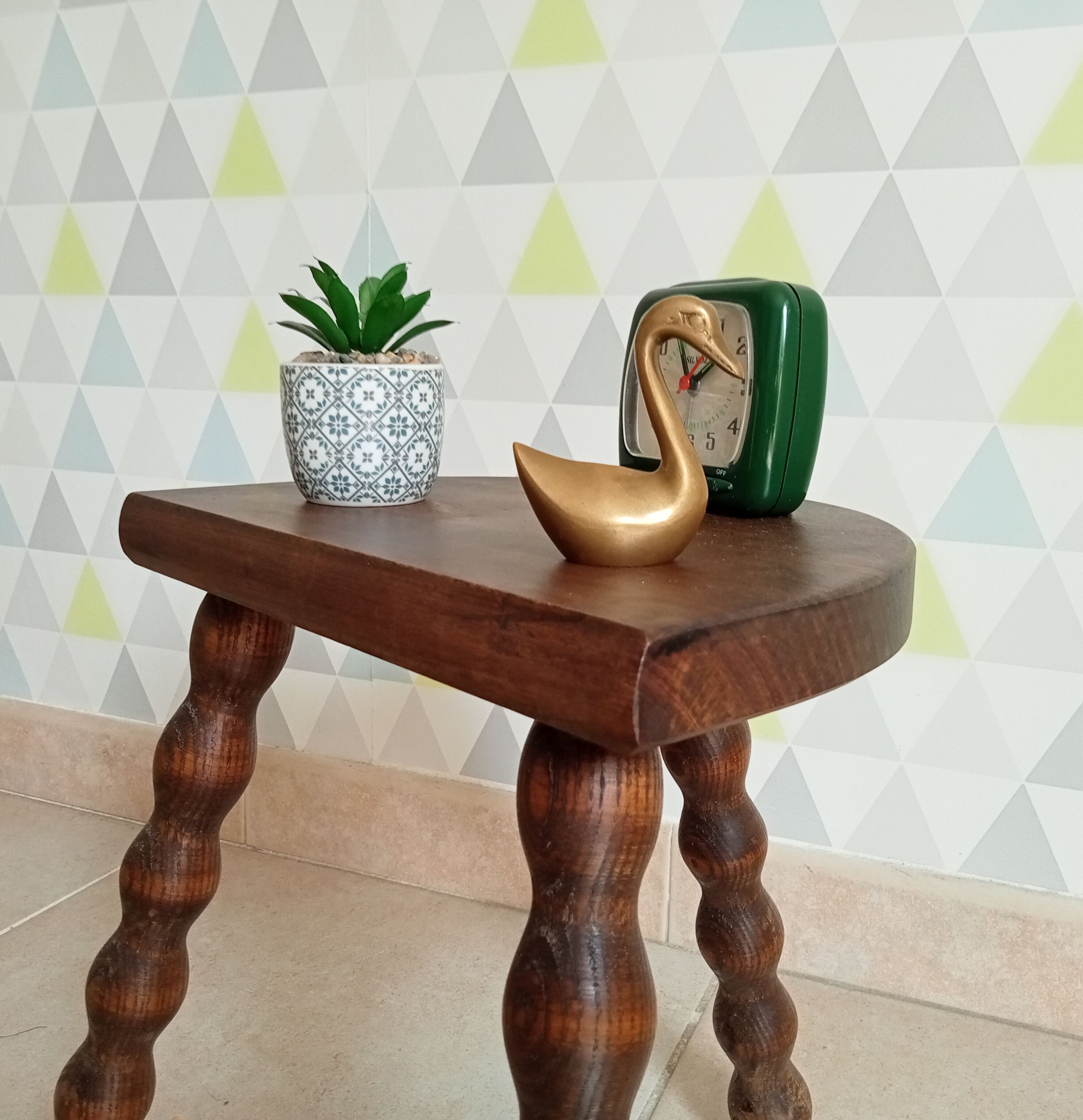 Vintage tripod stool in turned wood