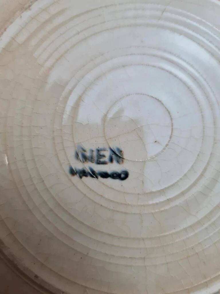 Antique Gien plate in earthenware, brown geometric design – country spirit