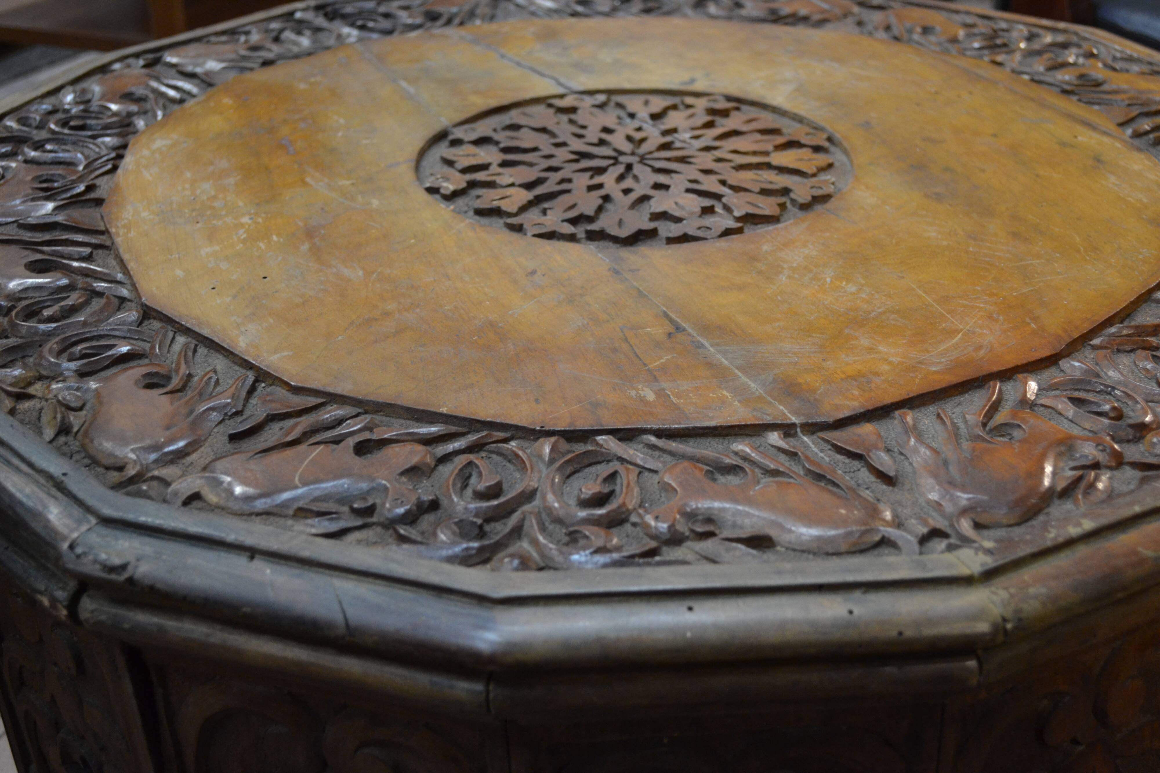 Table basse coloniale