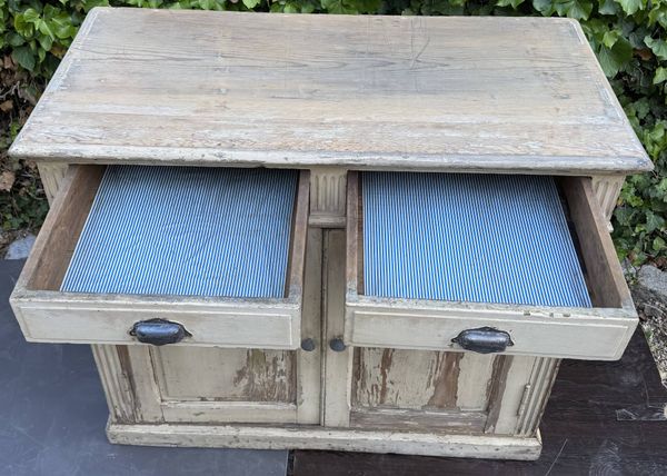 Buffet parisien vintage