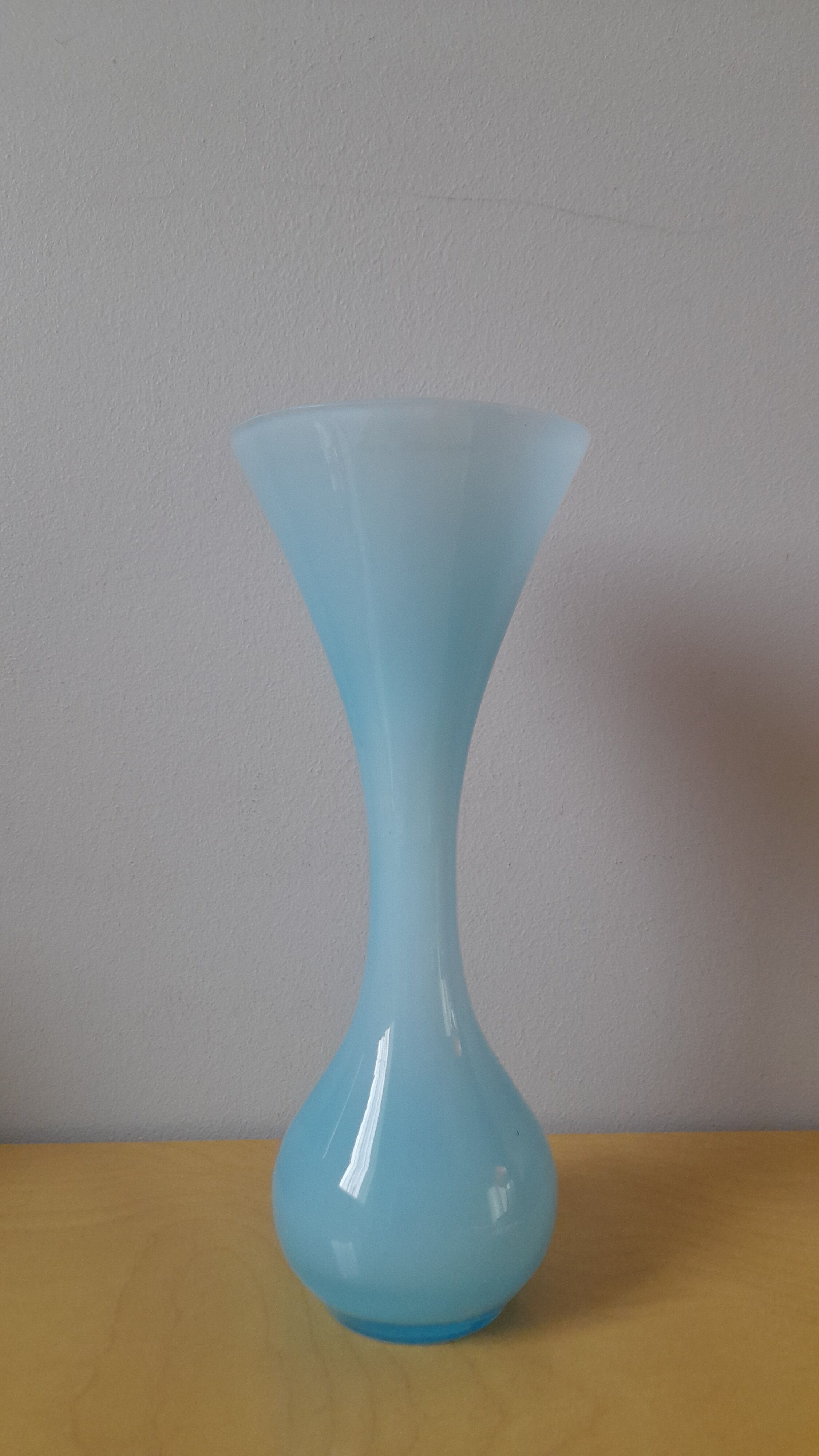 Blue opaline soliflore