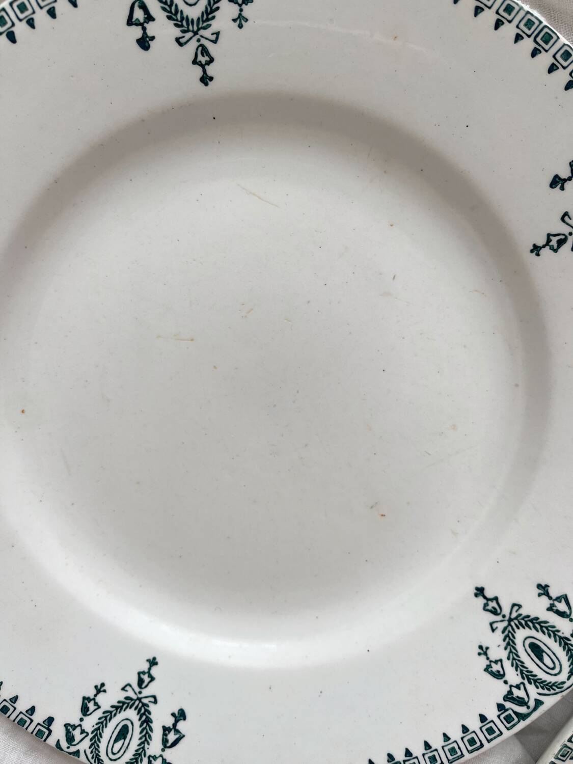 6 mismatched ironstone dinner plates from Saint Amand