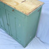 Old pine wood confectioner