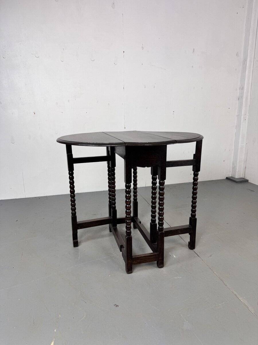 Small antique oak gateleg drop-leaf side table, 1900s
