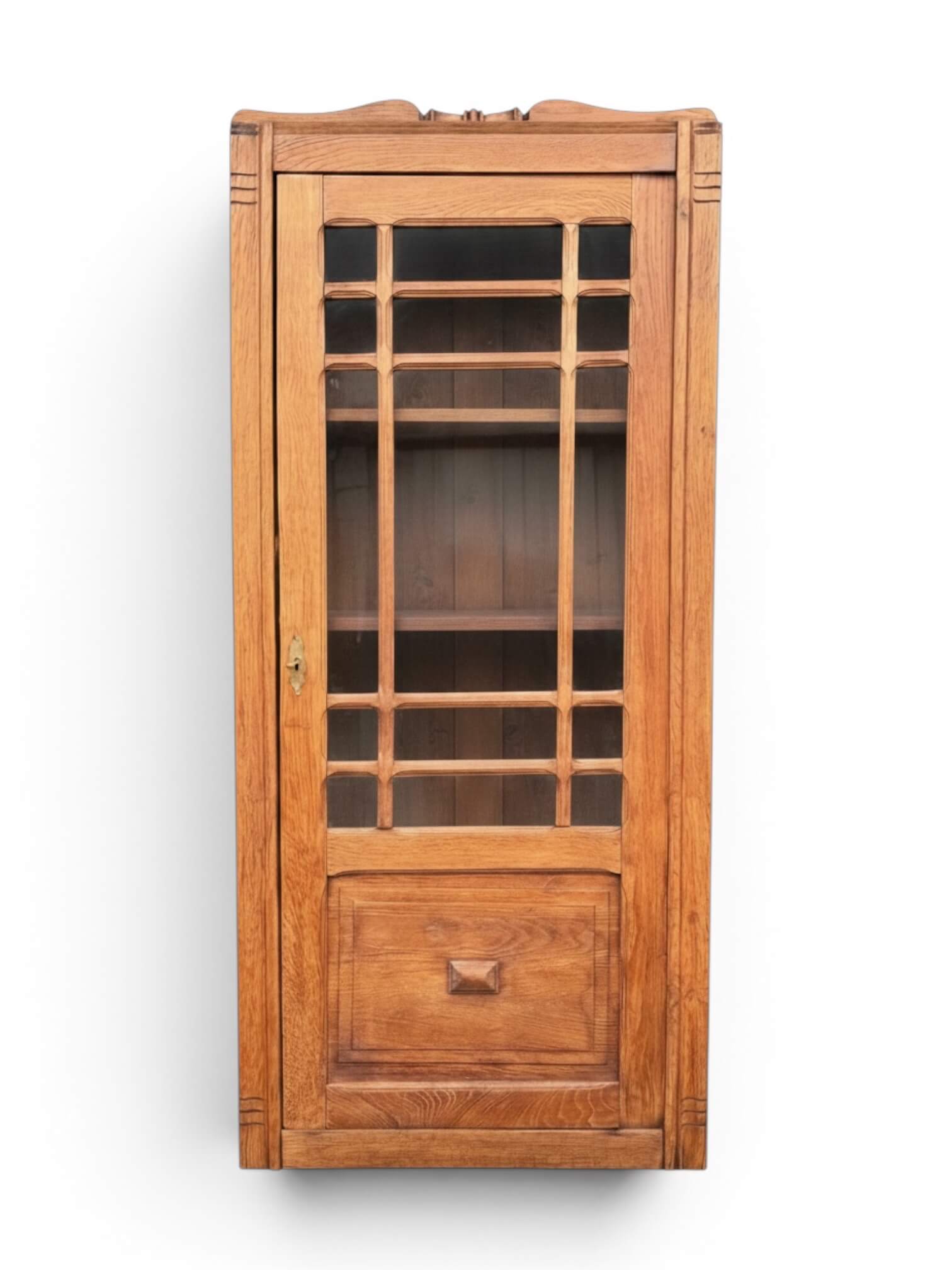 Renovated Parisian wardrobe, small size