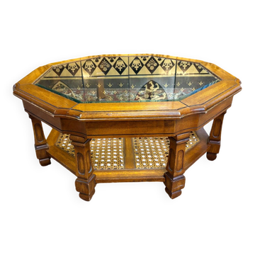 Rounded table in wood and glass
