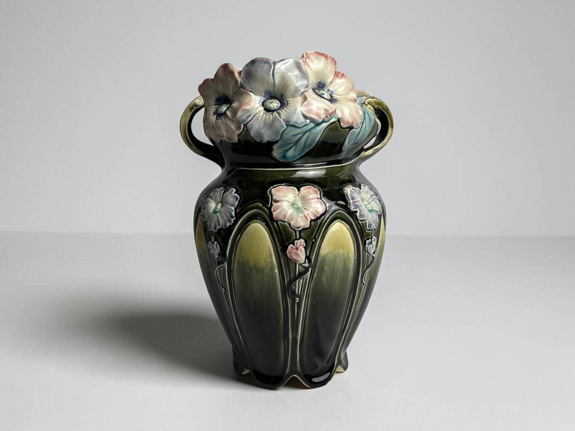 Art Nouveau, barbotine vase by Bruyn Fives-Lille around 1900
