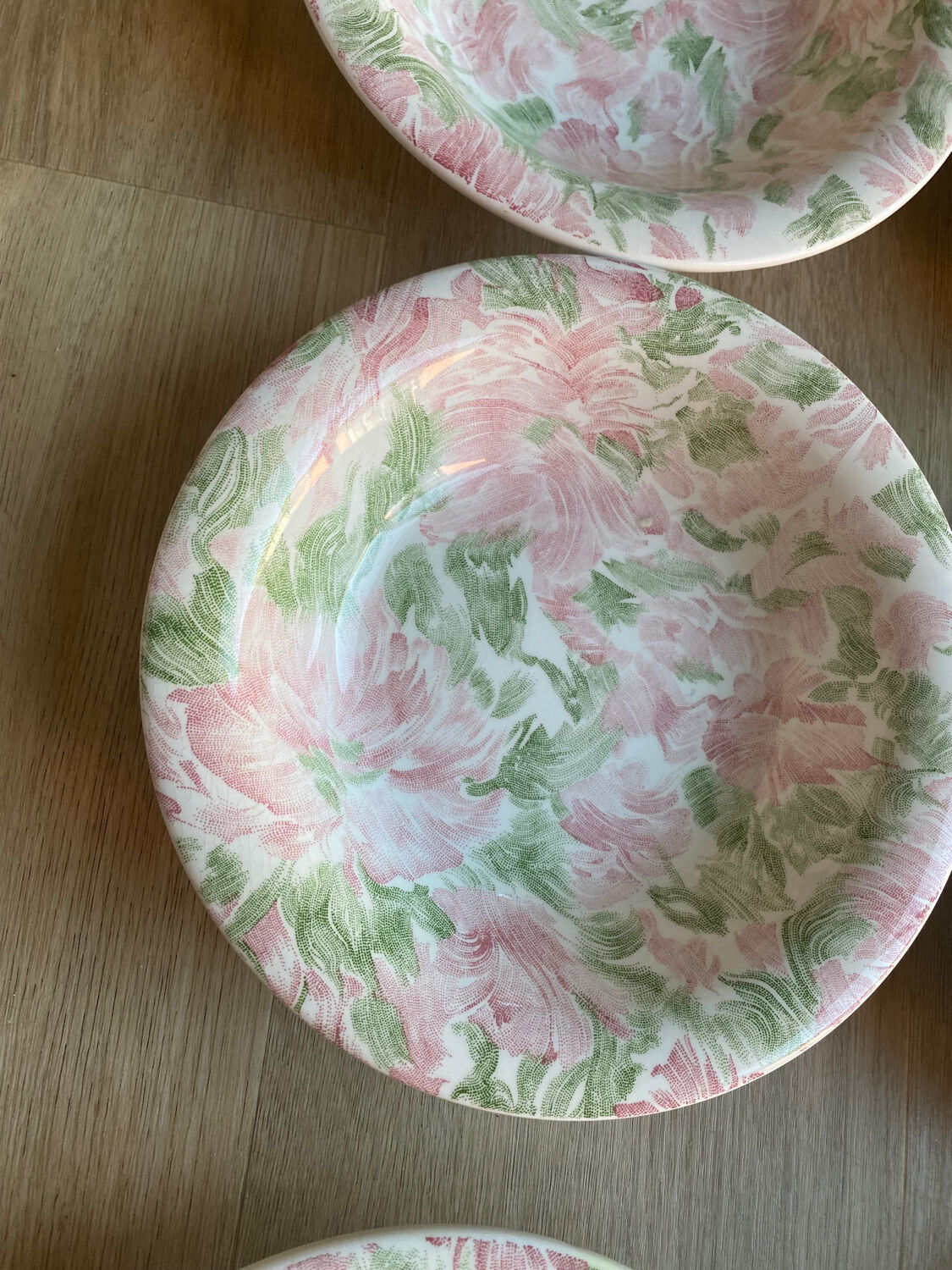 Assiettes creuses à fleurs vintage 80