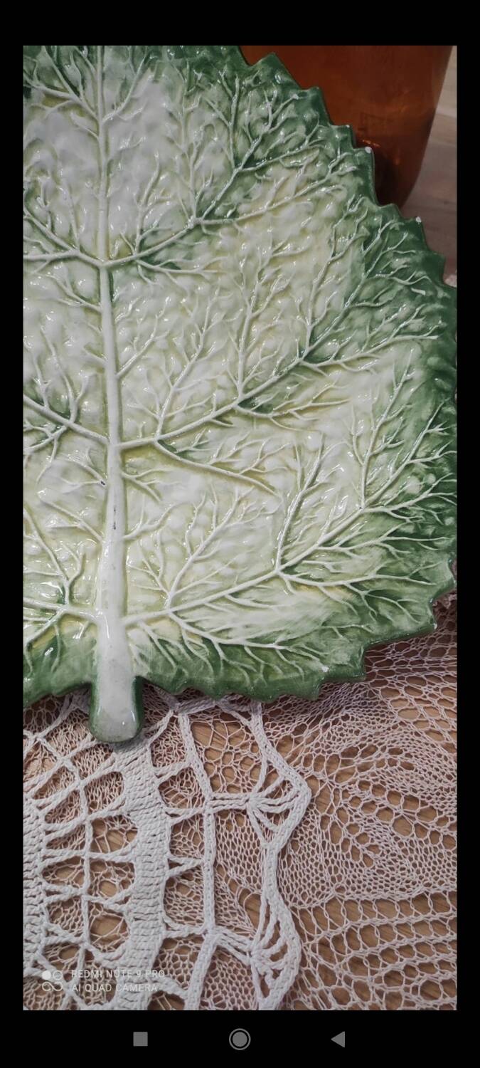 Cabbage leaf plate Barbotine