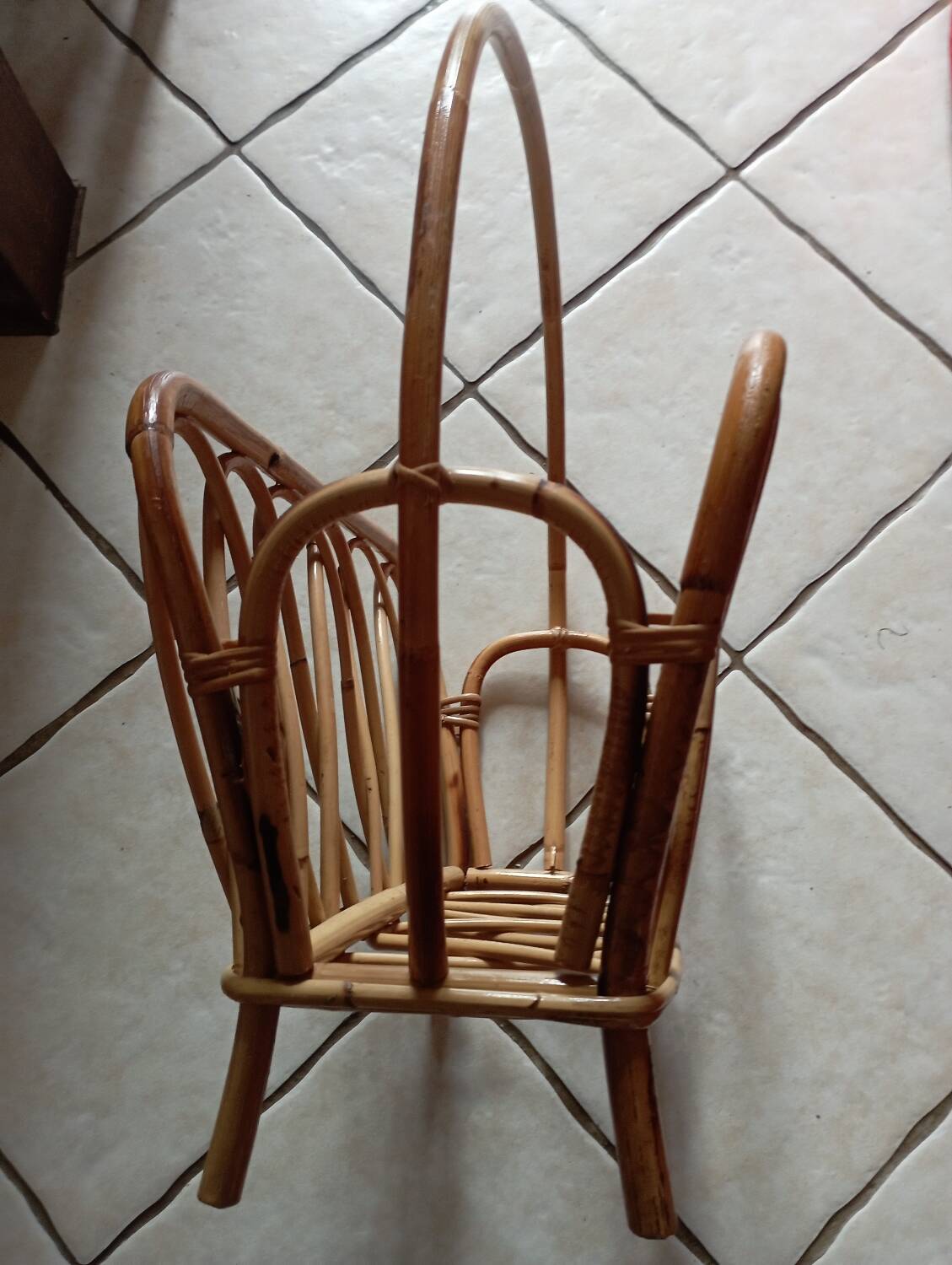 Bamboo magazine rack