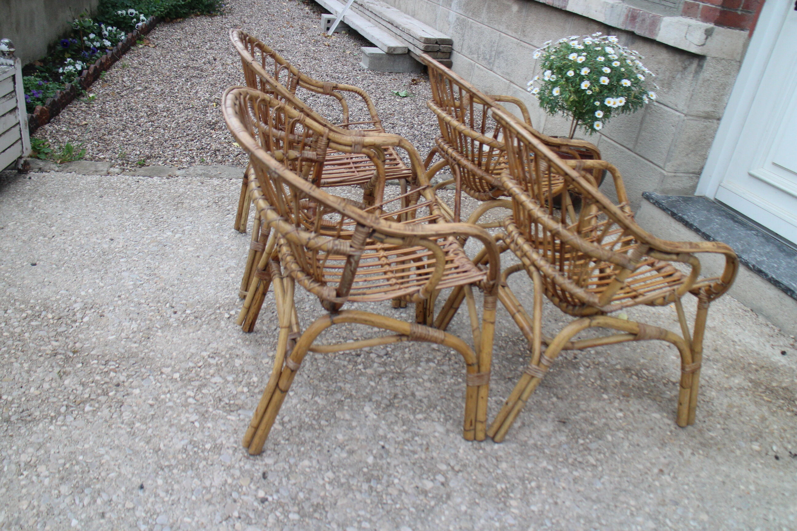 4 rattan basket chairs