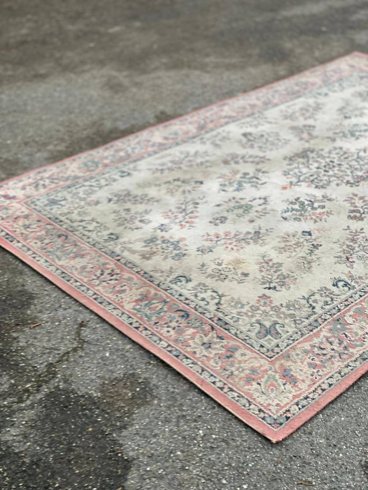Red Persian wool oriental rug 200x300