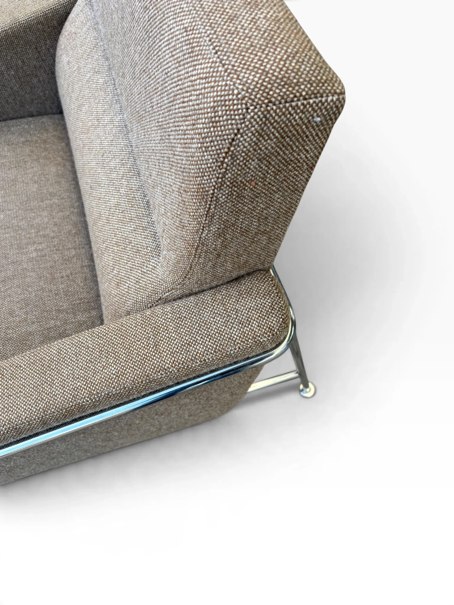 Lounge chair Mod. 3300 by Arne Jacobsen for Fritz Hansen