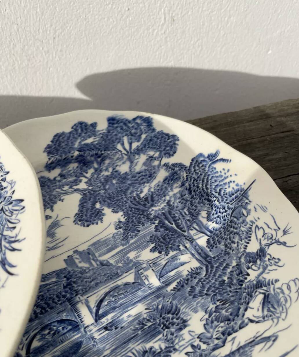 4 flat plates Gien iron earth