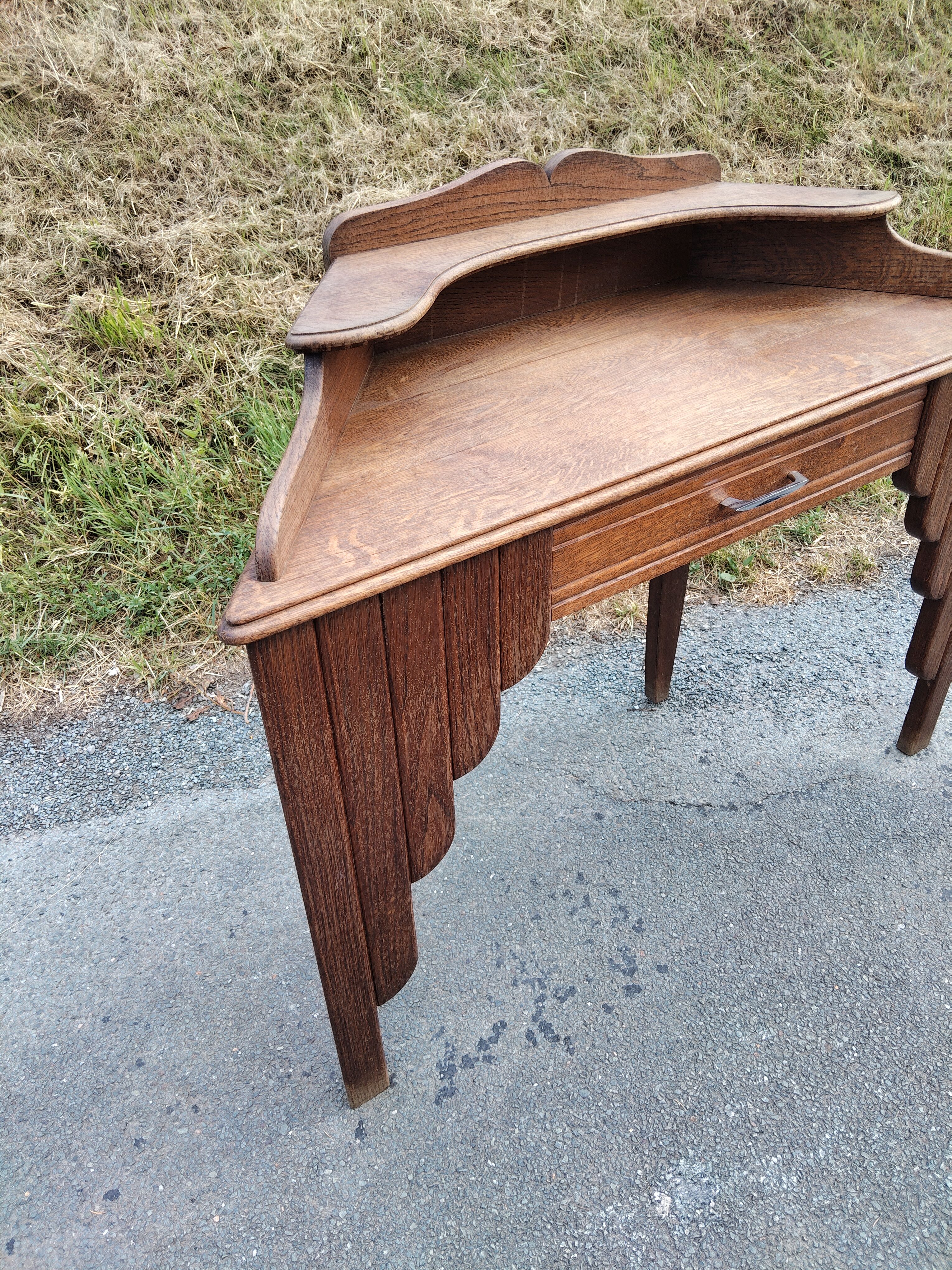bureau d'angle Art Déco en chêne massif – 120 cm – années 1930