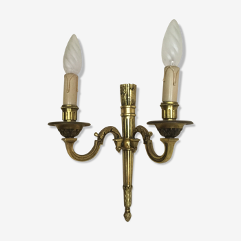 Lot de 2 appliques en bronze style Louis XVI