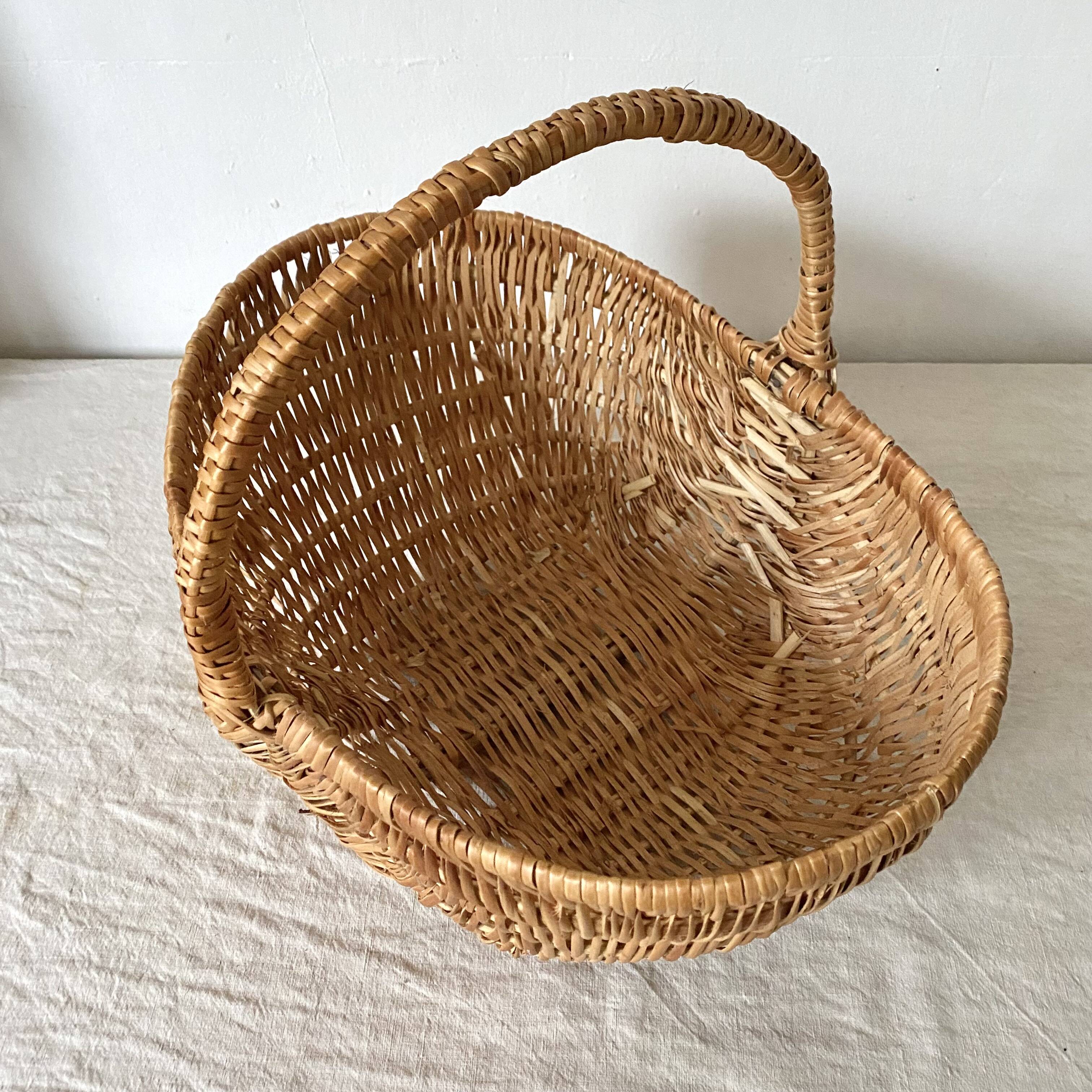 Woven wicker basket