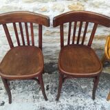 Chaises de bistrot depareill"es