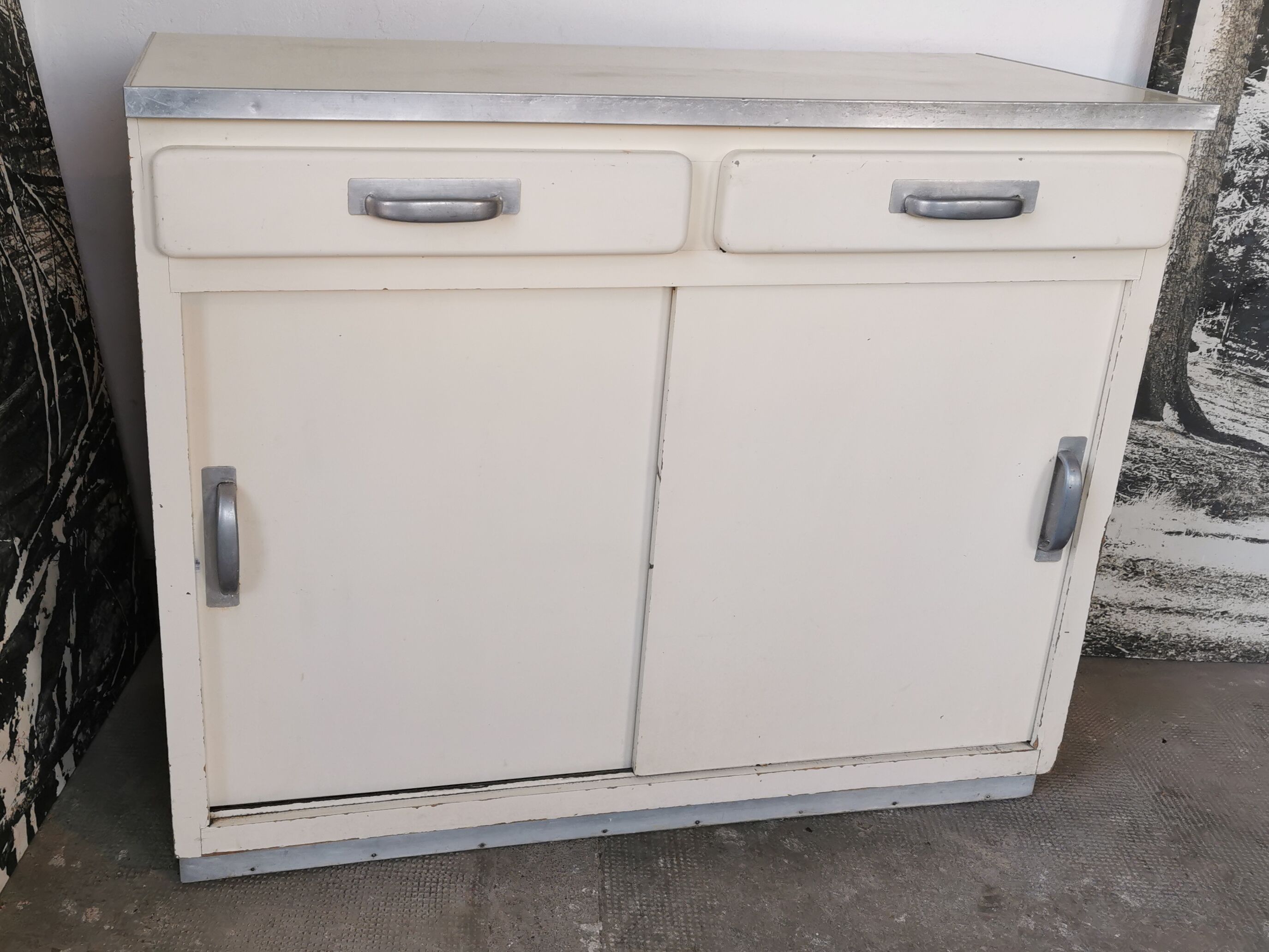 Buffet de cuisine 1950 vintage