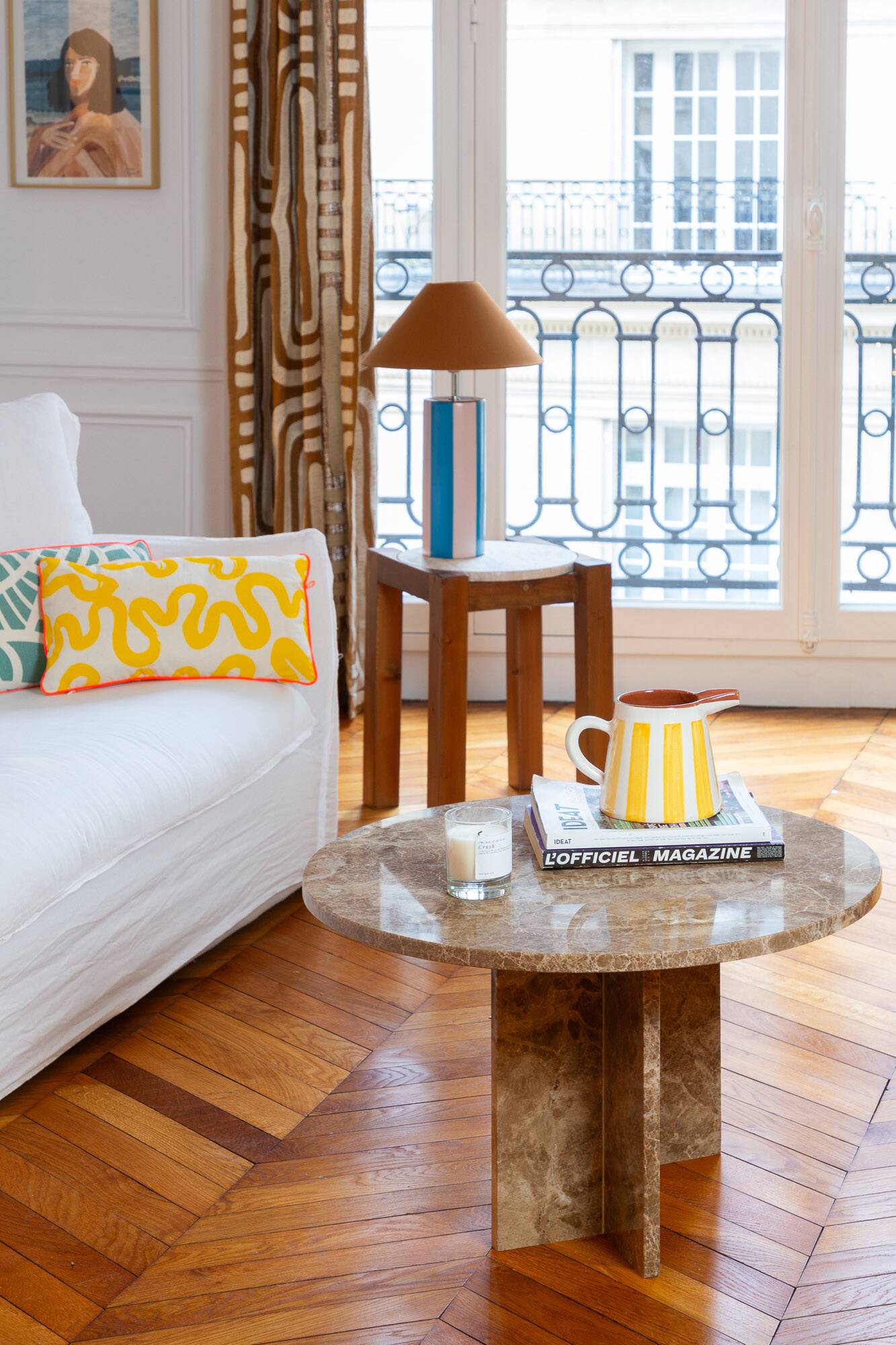 Round table in beige marble