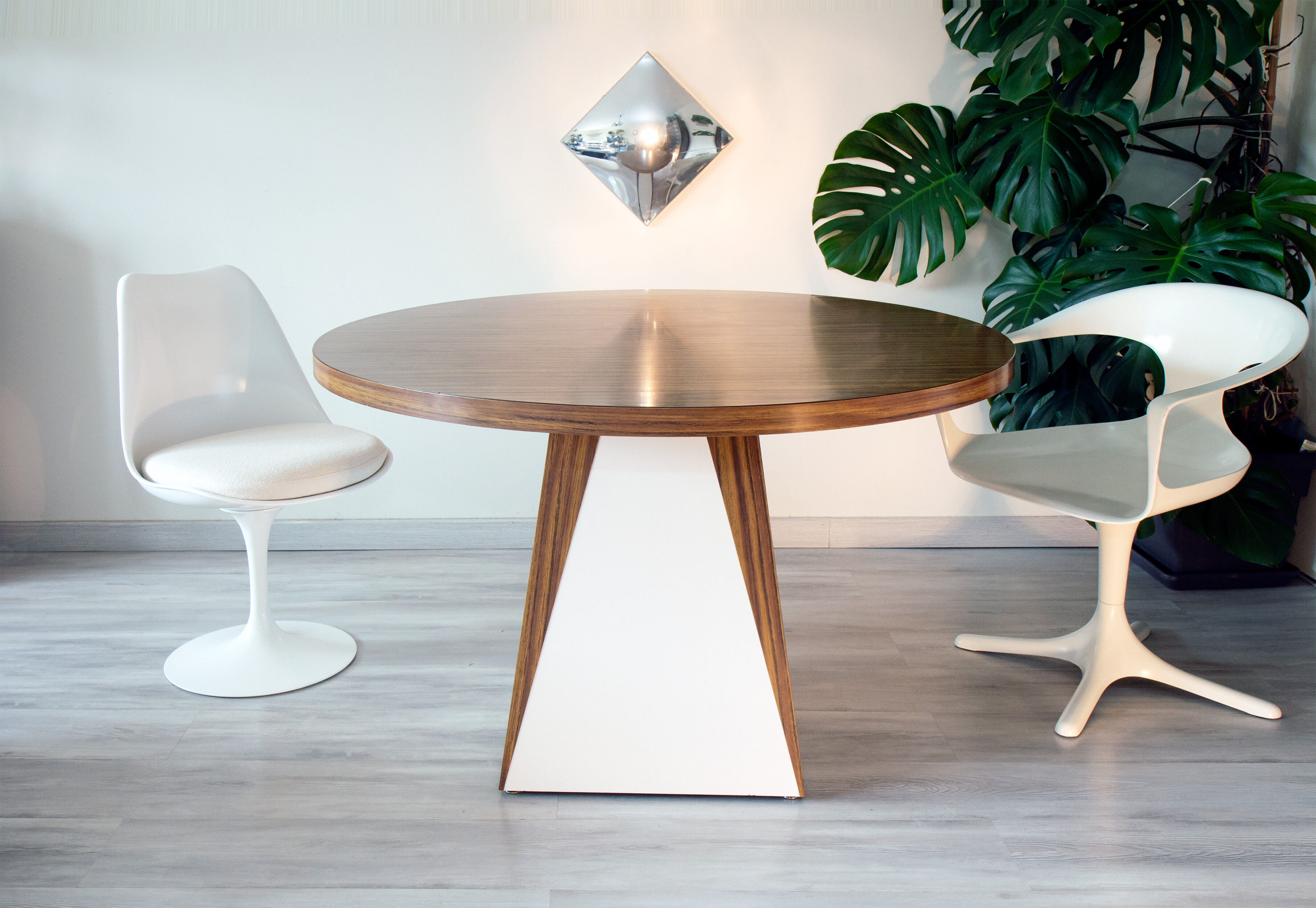 Graphic table, design 1970-80