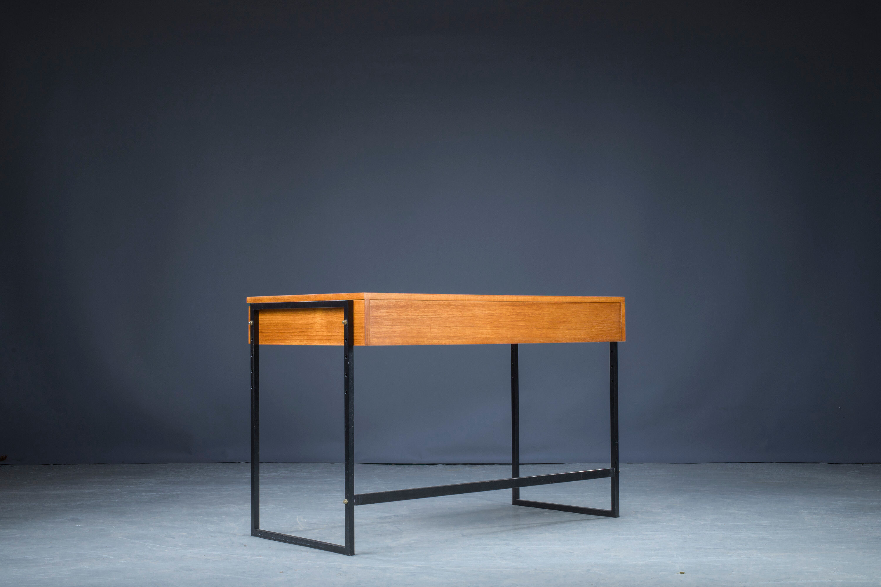 Bureau en teck du milieu du siècle, 1970