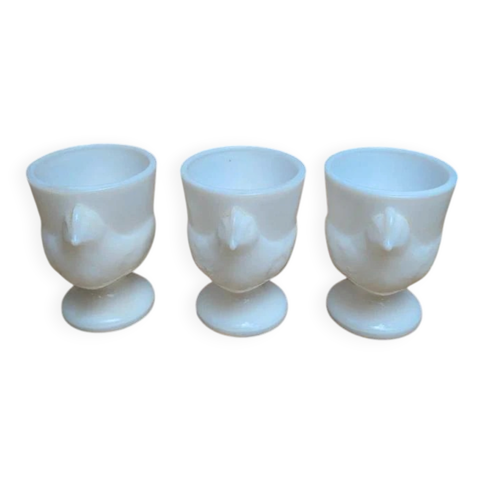 Lot de 3 coquetiers poule Arcopal blanc vintage