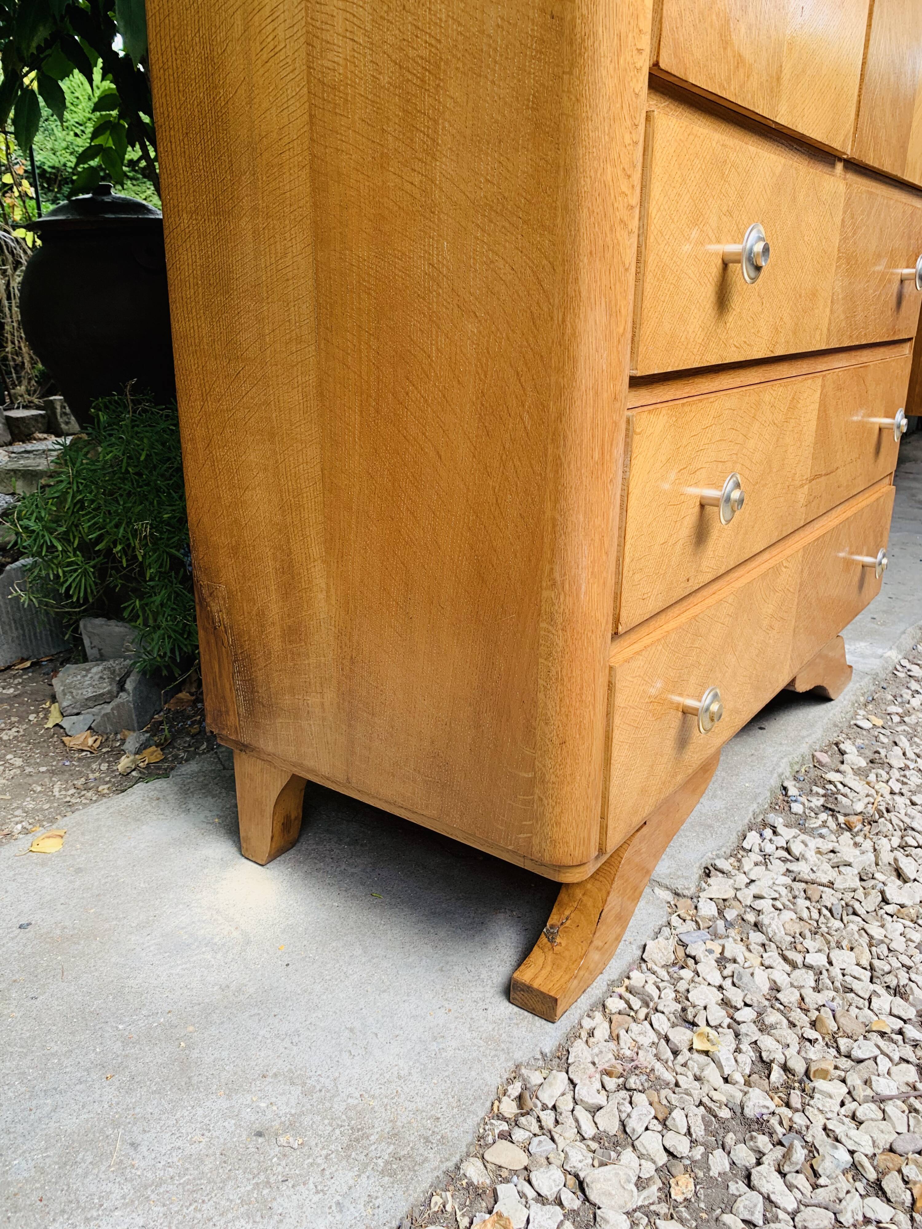 Asymmetrical cabinet 1950
