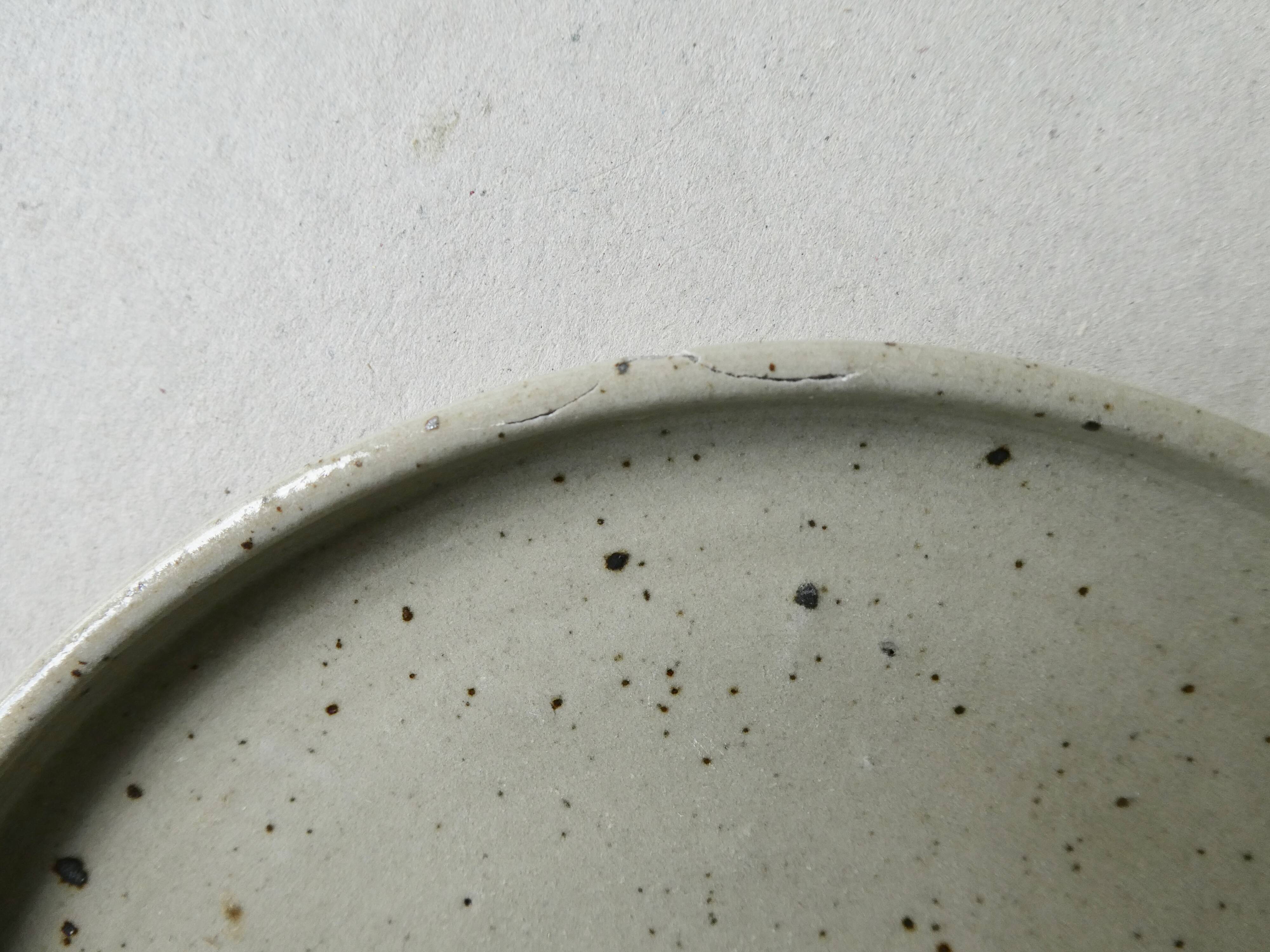 6 dessert plates or starter, sandstone, signed jm Malicorne, 70s