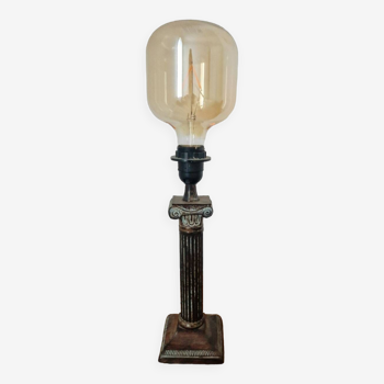 Antique style bronze lamp