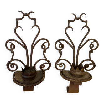 Bougeoirs muraux en fer forgé