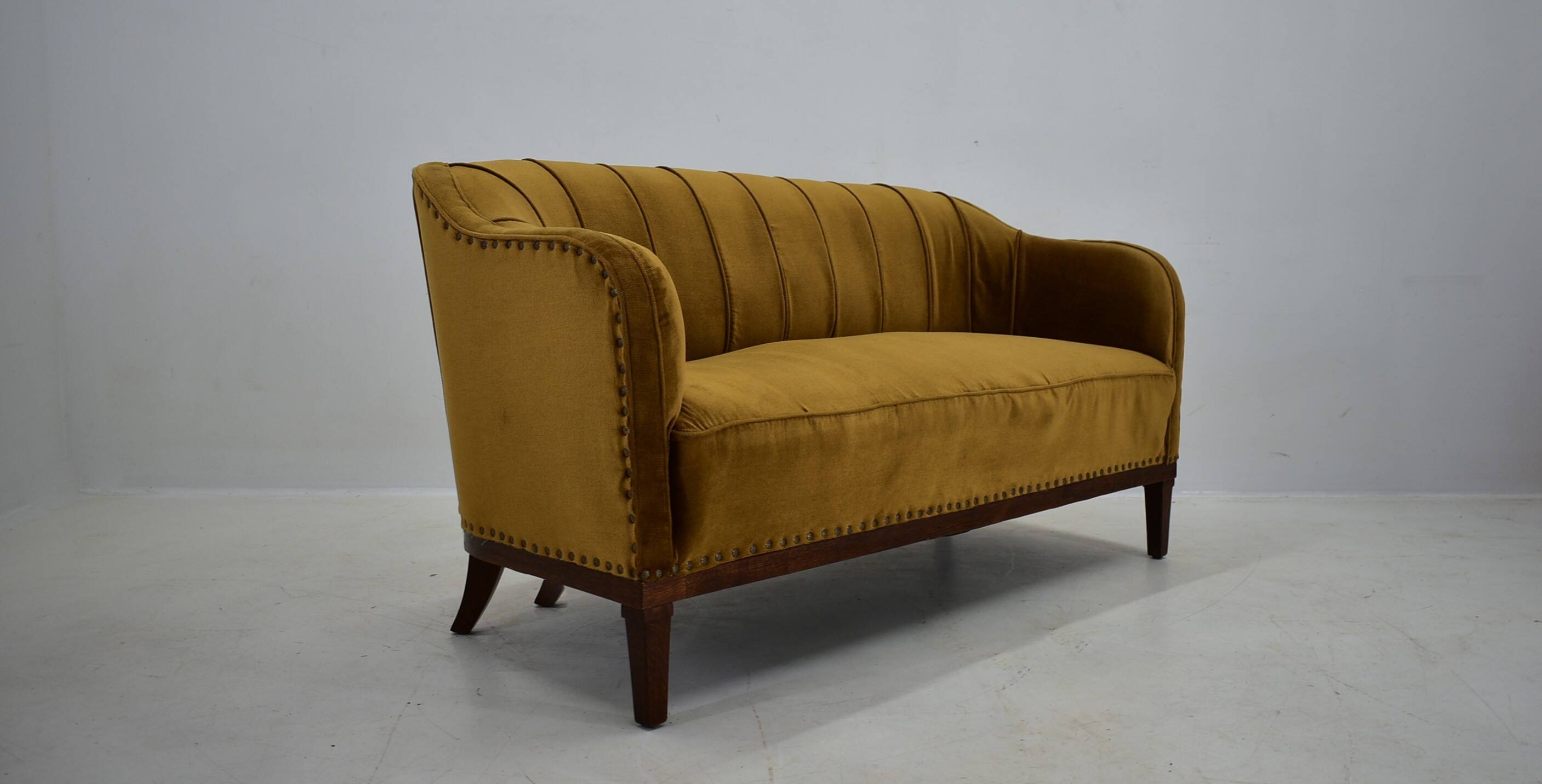 1930s Art Deco sofa, Czechoslovakia